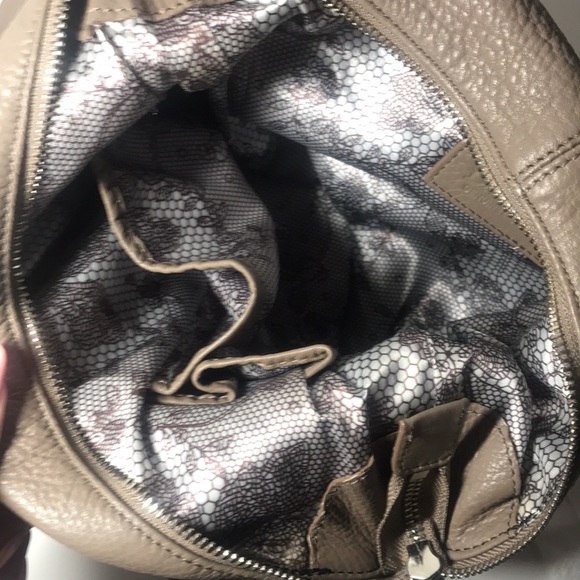 Danier Leather Shoulder bag/Handbag in beige - Picture 11 of 15